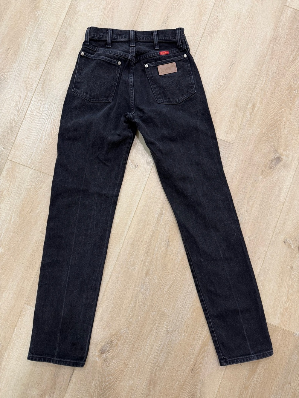Women’s Black Straight-Leg Jeans